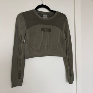 3/$30 Puma long-sleeve kakhi crop top in large